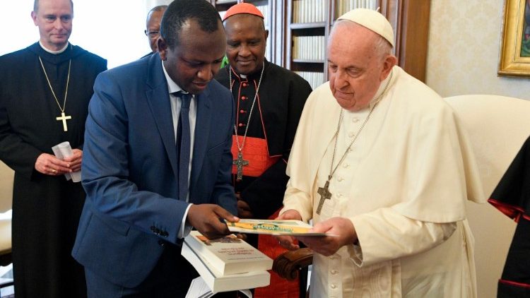 El Papa felicita a los impulsores del Pacto Educativo Africano