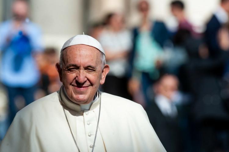 Pope Francis has no fever, flu symptoms significantly improved