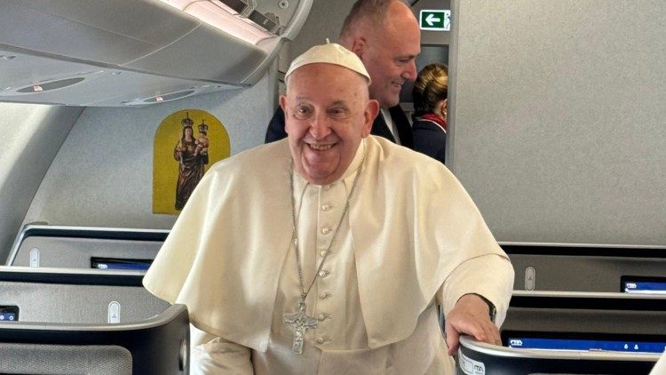 El Papa inició su 45º viaje apostólico al exterior