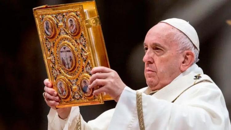 El Papa instó a "no descuidar ni maltratar" la liturgia