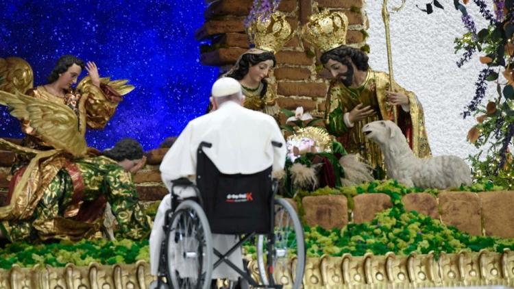 El Papa invita a redescubrir en el pesebre la verdadera riqueza de la Navidad