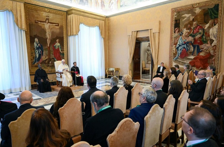 El Papa: la IA interpela sobre qué significa ser humano hoy