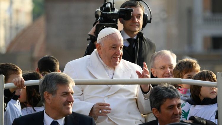 El Papa: "La oración no es una evasión de las propias tareas"