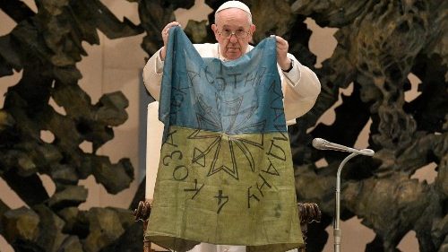 "La sangre inocente de Bucha clama al cielo, que cesen las armas", pidió el Papa