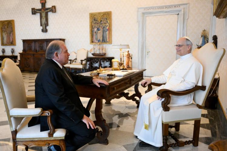 El papa León XIV recibió en audiencia privada al canciller argentino El papa León XIV recibió en audiencia privada al canciller argentino