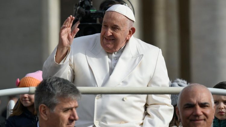 El Papa llamó a redescubrir las virtudes en estos 'tiempos dramáticos'
