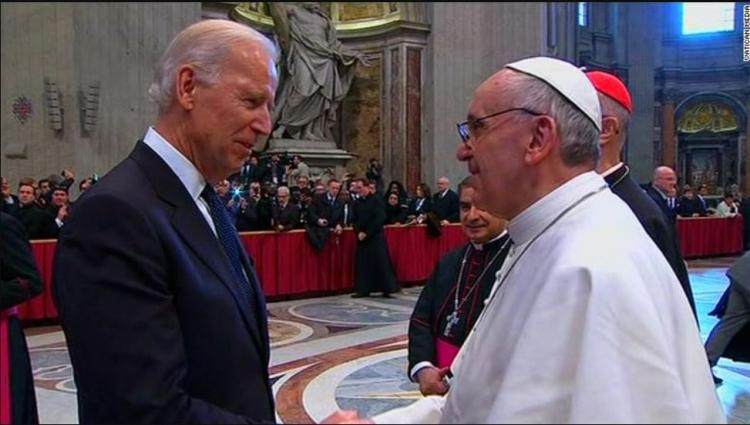 El Papa llamó por teléfono al presidente Joe Biden para dialogar sobre la paz