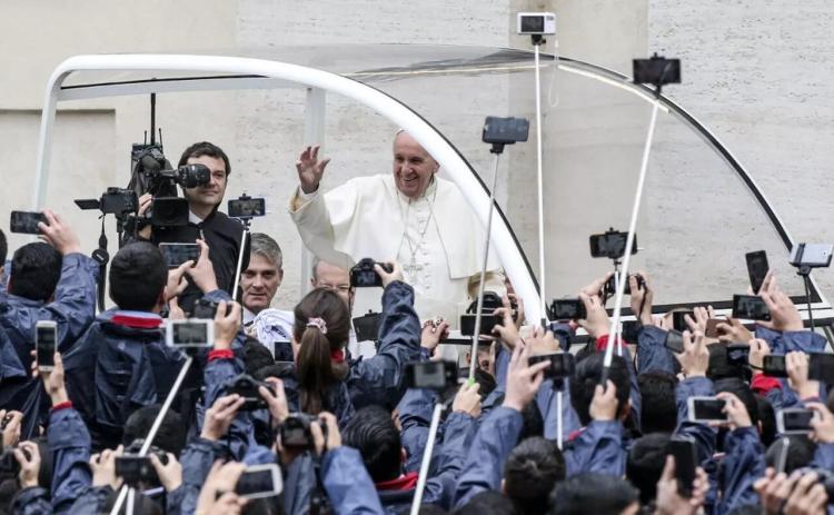 El Papa: Los medios digitales, una herramienta poderosa para promover la paz