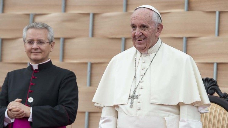 El Papa nombra arzobispo al maestro de las Celebraciones Litúrgicas Pontificias