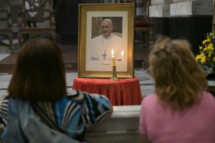 El Papa pasó tranquilo su novena noche en el hospital