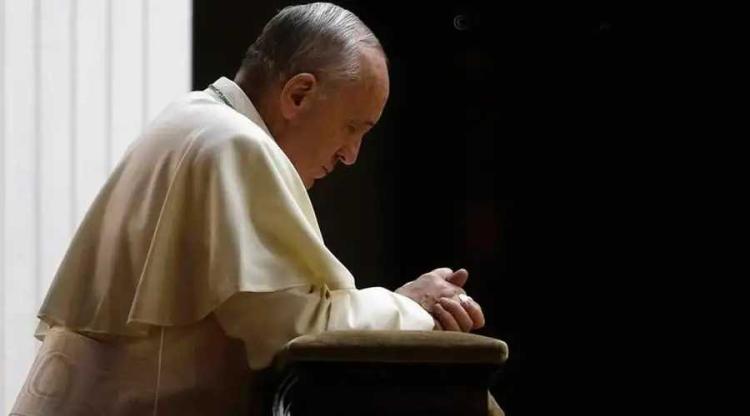 El Papa pide acompañar con la oración el retiro cuaresmal junto a la Curia