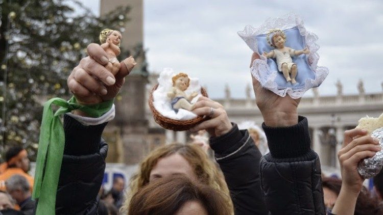 El Papa pidió que la Navidad "traiga un rayo de paz" para los niños que sufren la guerra