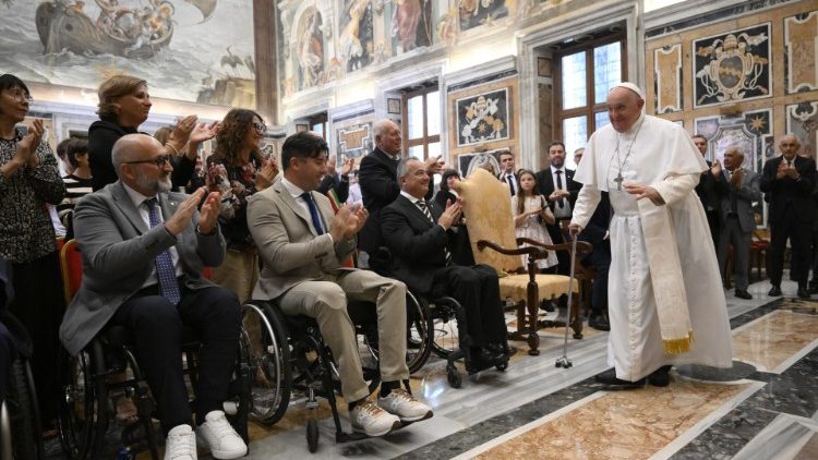 'Los trabajadores no son piezas de repuesto', advirtió el Papa