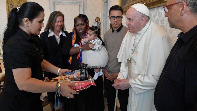 El Papa recibe a las víctimas del conflicto armado en Colombia
