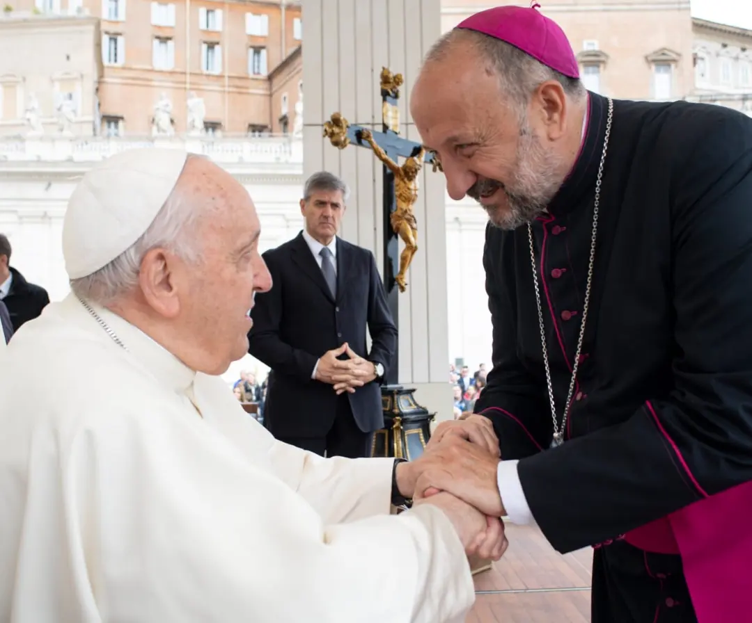 El Papa recibió en audiencia privada al obispo de San Luis