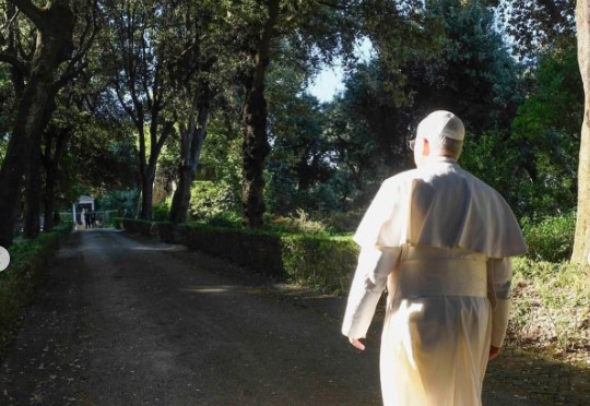 El Papa regresó a Castel Gandolfo para una breve visita El Papa regresó a Castel Gandolfo para una breve visita