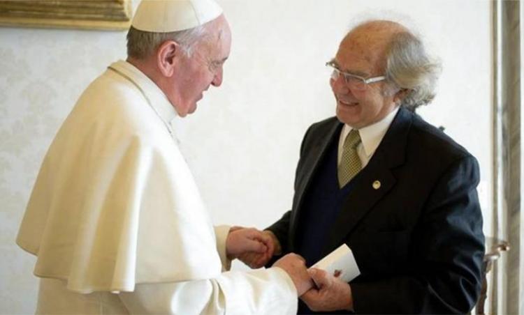 El Papa reza por la salud de Adolfo Pérez Esquivel