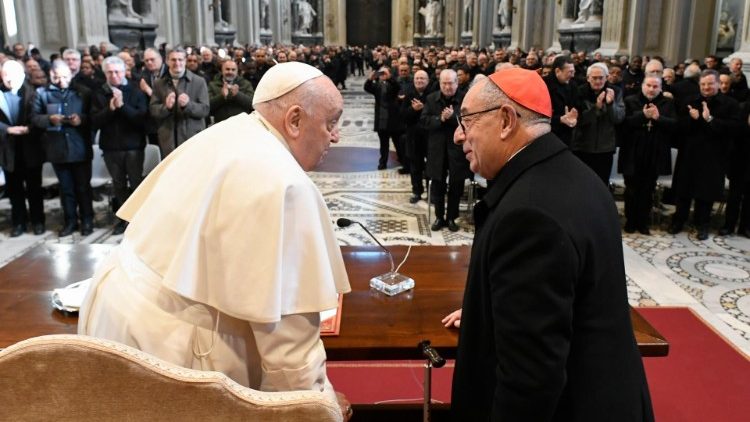 El Papa sobre Fiducia supplicans: 'Bendecimos a las personas, no al pecado'