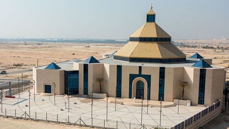 En Bahréin, el Papa rezará por la paz en la nueva catedral