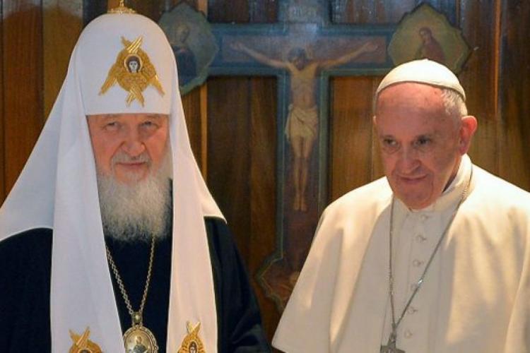 El patriarca Kirill le deseó "paz y prosperidad" a la Iglesia Católica