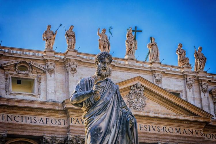 El Vaticano actualiza las normas para prevenir y combatir los abusos