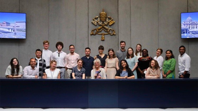 El Vaticano capacita a jóvenes comunicadores del mundo