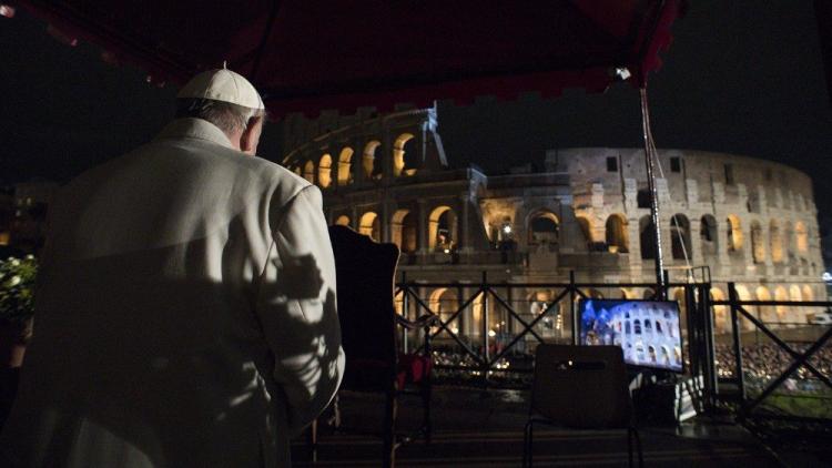 El Viacrucis del Papa retorna al Coliseo Romano