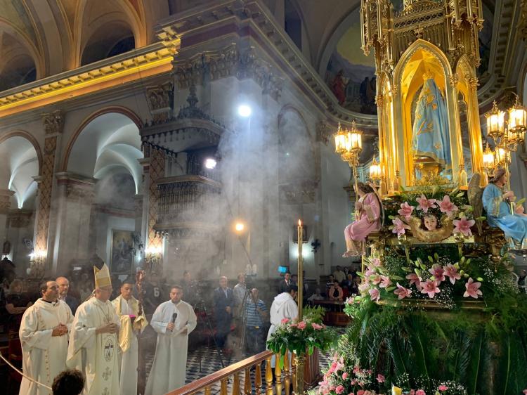 En Catamarca, miembros del poder ejecutivo provincial y municipal homenajearon a la Virgen