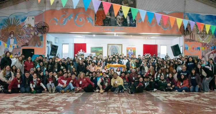 Encuentro de Jóvenes de Barrios Populares y Villas en San Martín Encuentro de Jóvenes de Barrios Populares y Villas en San Martín