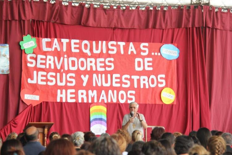 Encuentro y envío de catequistas en la diócesis de Merlo-Moreno