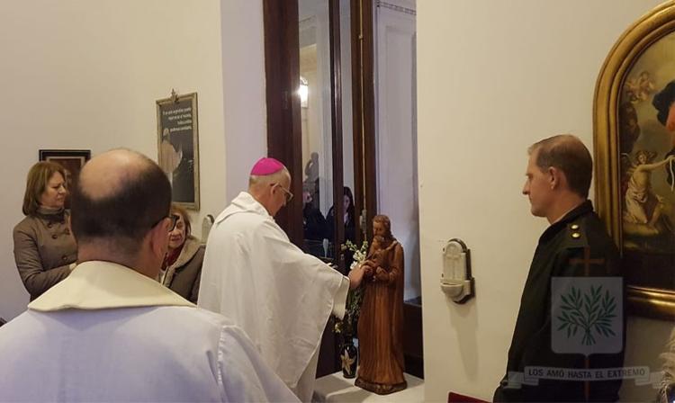 Entronizan una imagen de San José en la capilla de la Casa Rosada