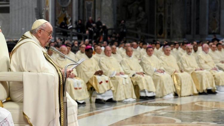 El Papa, en la Epifanía: "Adoremos a Dios y no a falsos ídolos"