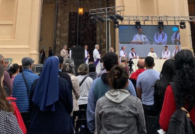 Fieles argentinos celebran los 12 años del pontificado de Francisco