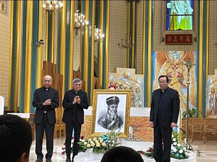 Fieles chinos rezaron por la beatificación de Matteo Ricci en la catedral de Pekín