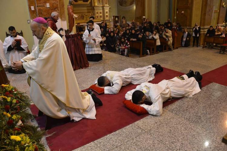 Alegría en la diócesis de San Luis por dos nuevos sacerdotes