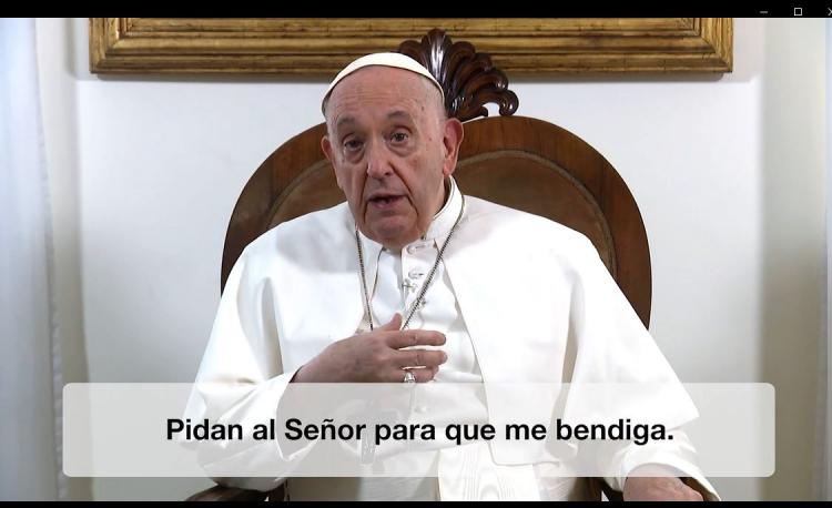 Francisco abre su corazón y pide oraciones para cumplir con su misión