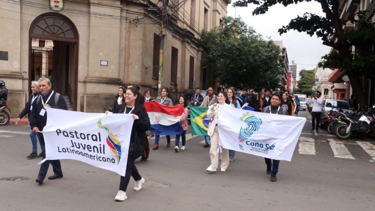 Francisco anima a los jóvenes latinoamericanos a abrir el corazón a Jesús