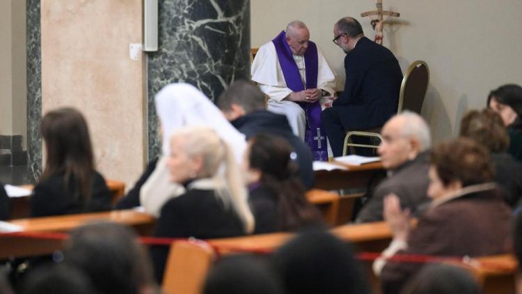 Francisco: 'El sacramento de la Reconciliación es un encuentro festivo que sana el corazón'