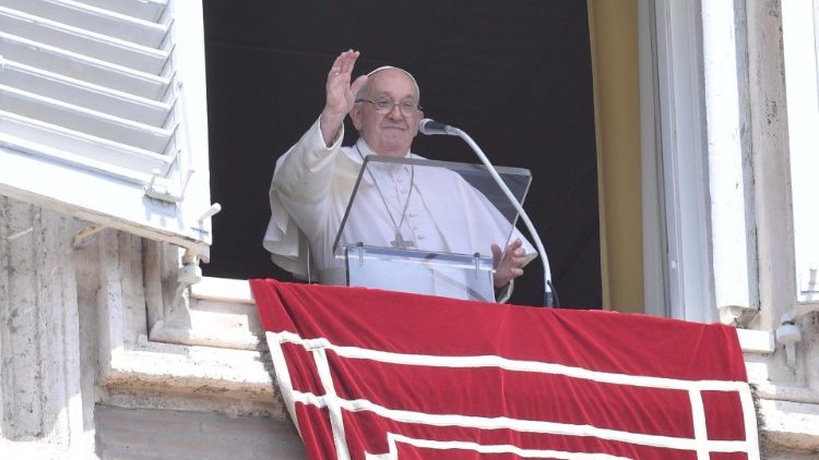 Francisco: 'María es una hermana con las sandalias gastadas'