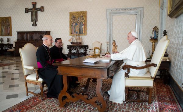 Francisco modifica con un motu proprio la estructura del Opus Dei