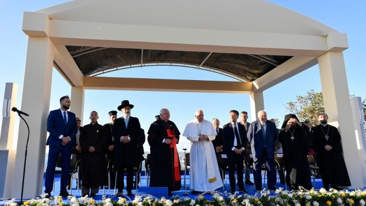 Francisco pidió junto con líderes religiosos por los fallecidos en el Mediterráneo