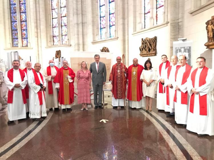 Mons. Fernández inauguró en La Plata la exposición de la Sábana Santa