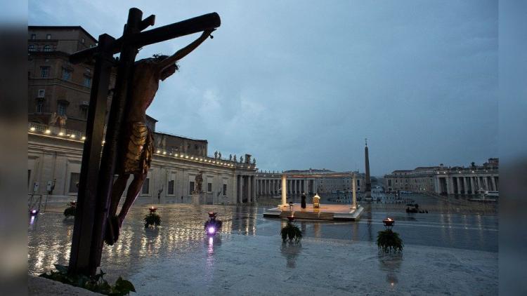 Hace dos años el Papa rogaba por el fin de la pandemia, hoy por la paz en Ucrania