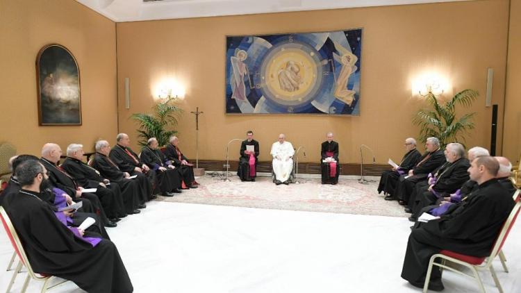 'Hagámonos eco del grito de paz', pidió el Papa a los obispos armenios.