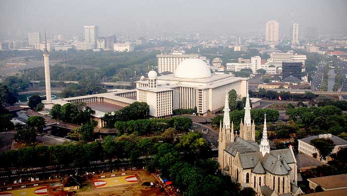 Indonesia espera la visita del Papa inaugurando un 'Túnel de la Fraternidad'