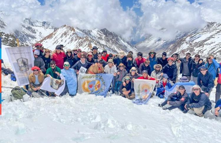 Jóvenes de FASTA unieron historia y fe en una travesía de alta montaña en Mendoza