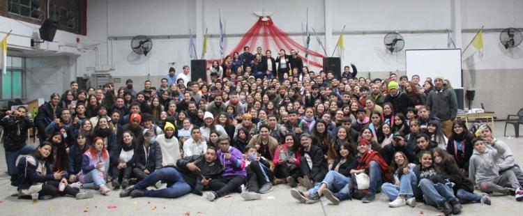 Jóvenes de la diócesis de Avellaneda-Lanús realizaron una vigilia por Pentecostés