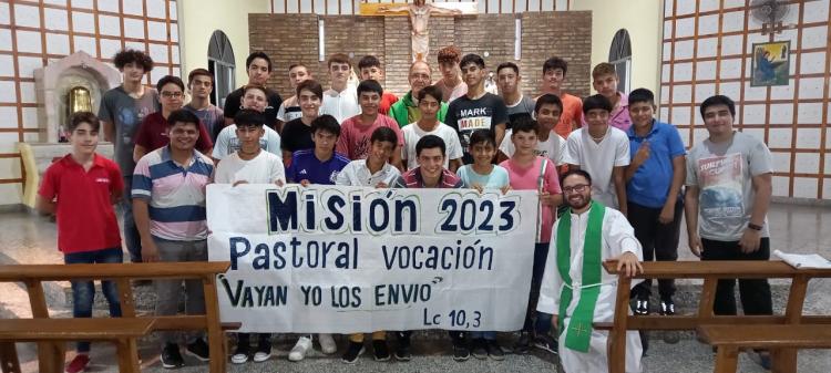 Jóvenes de Sáenz Peña se reunieron para profundizar en su seguimiento a Dios