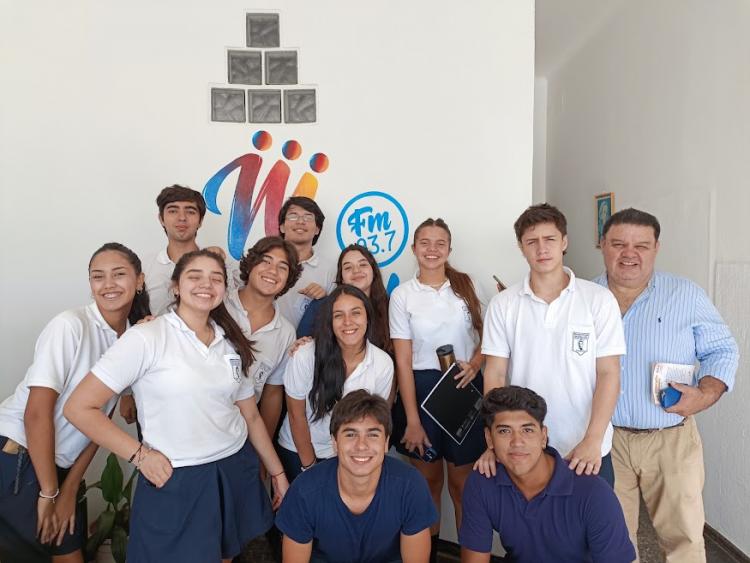 Jóvenes formoseños del colegio Don Bosco impulsan el programa radial 'Hagan lío'