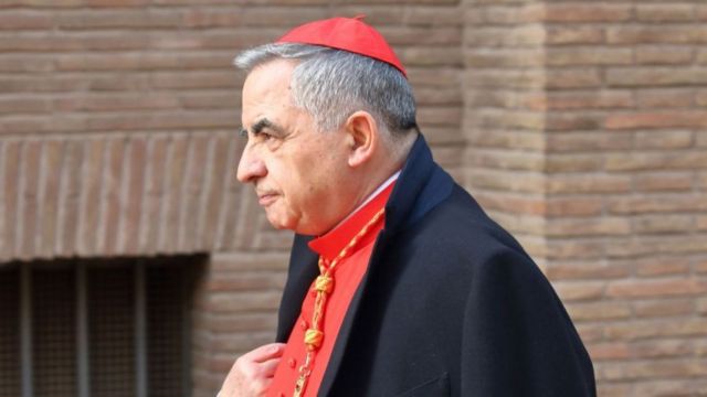 En el Vaticano, el Card. Becciu fue condenado a 5 años y 6 meses de prisión